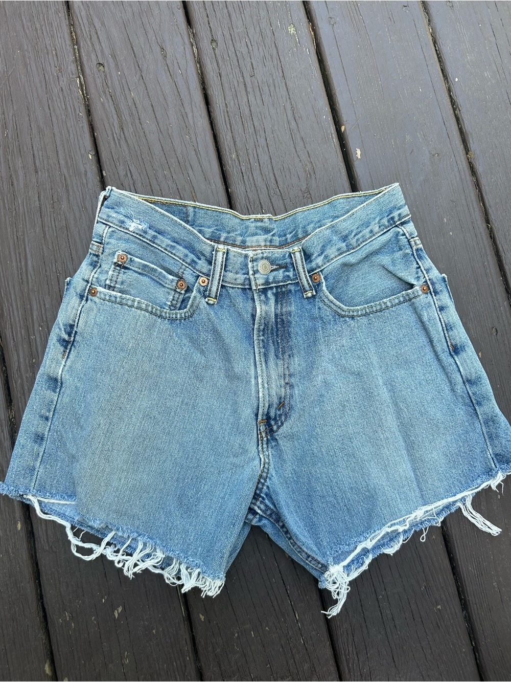Vintage Levi's 550 Shorts - Picture 2 of 7